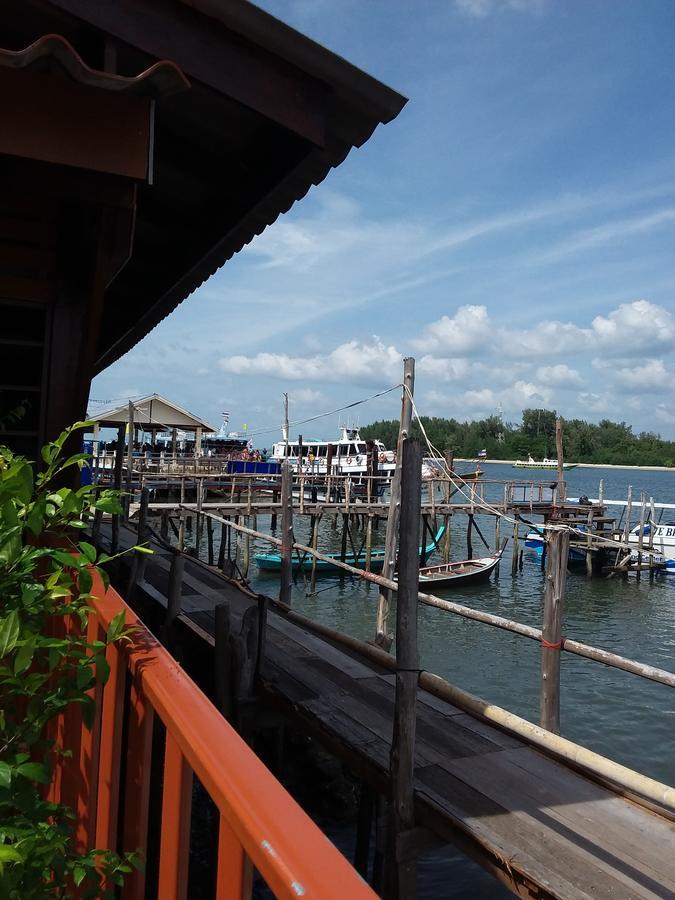 At Pier Hostel Lanta Ko Lanta Kültér fotó