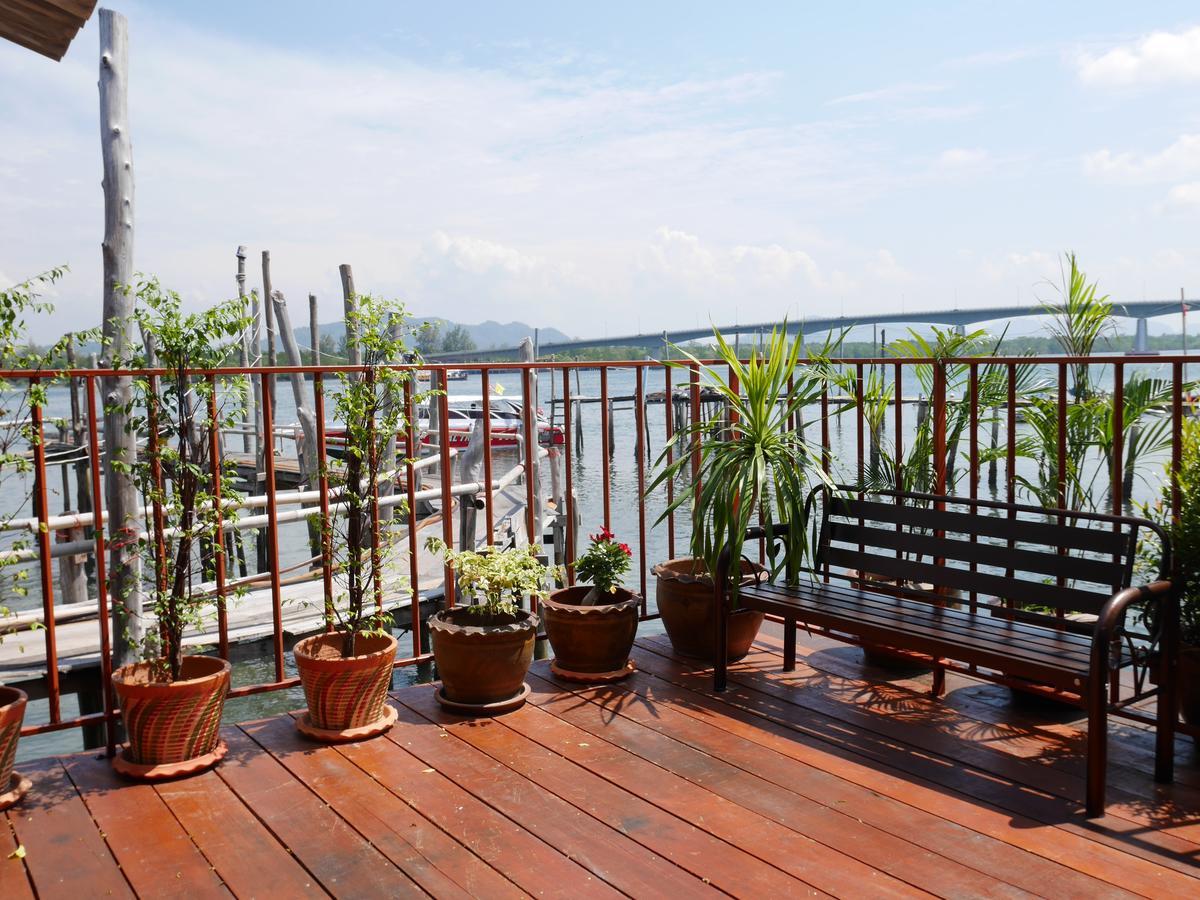 At Pier Hostel Lanta Ko Lanta Kültér fotó
